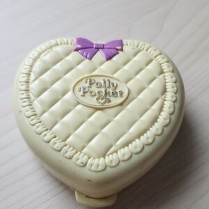 Polly Pocket Heart yellow strollin baby 1994 baby toytime